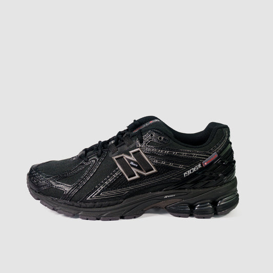 New Balance 1906R Full Black Primaloft