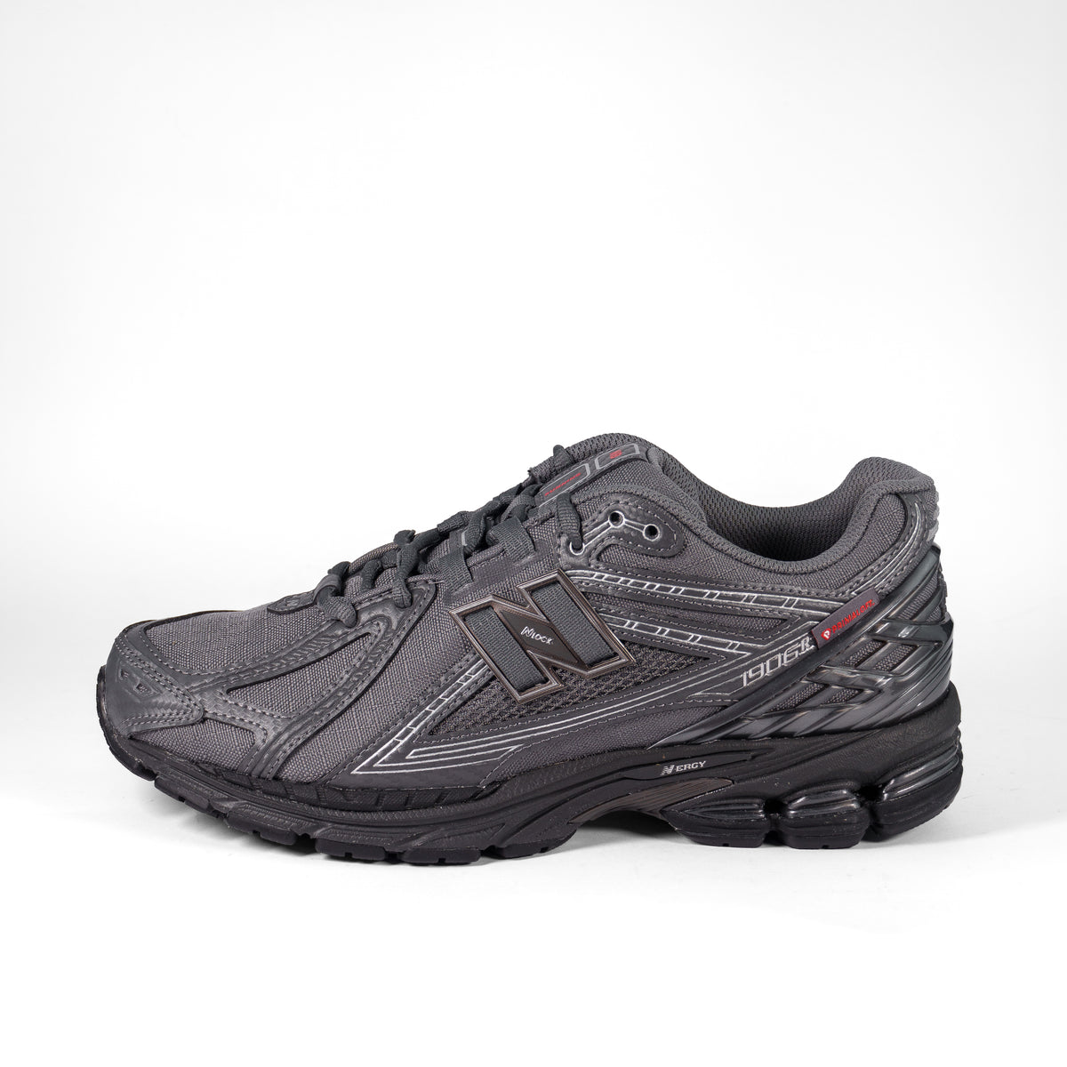 New Balance 1906R Grey Castlerock Primaloft — бічний профіль у сірому кольорі